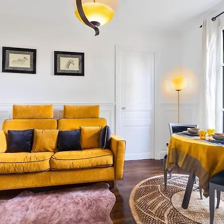 Charming Flat In Old Apartman Párizs
