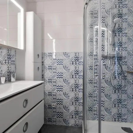 Charming Flat In Old Apartman *