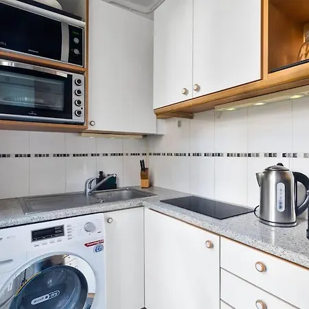 Charming Flat In Old