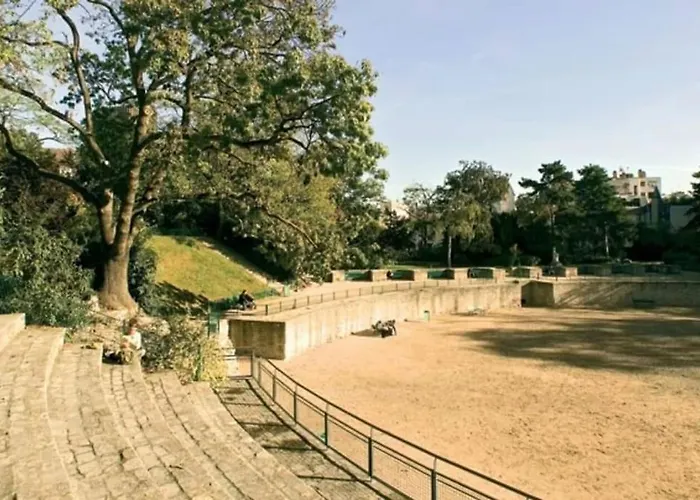 Charming Flat In Old 아파트 *